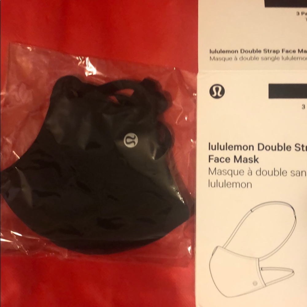 One Lululemon Black Double Strap Face Mask